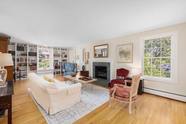 Charming Jamestown Home (across the bay from Newport) - Jamestown, Rhode Island