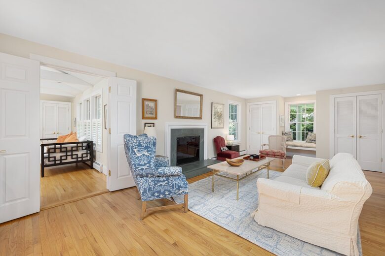 Charming Jamestown Home (across the bay from Newport) - Jamestown, Rhode Island