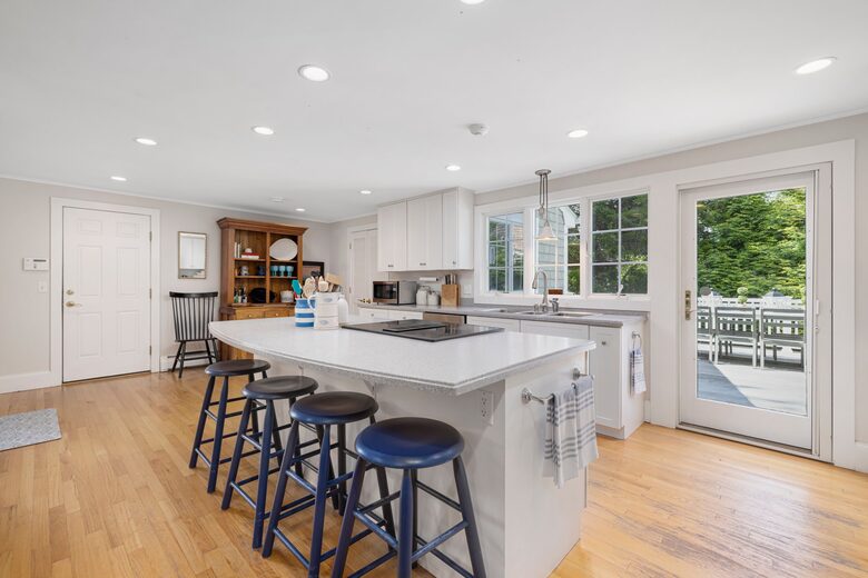Charming Jamestown Home (across the bay from Newport) - Jamestown, Rhode Island