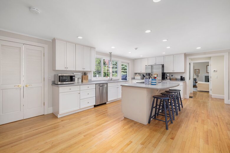 Charming Jamestown Home (across the bay from Newport) - Jamestown, Rhode Island