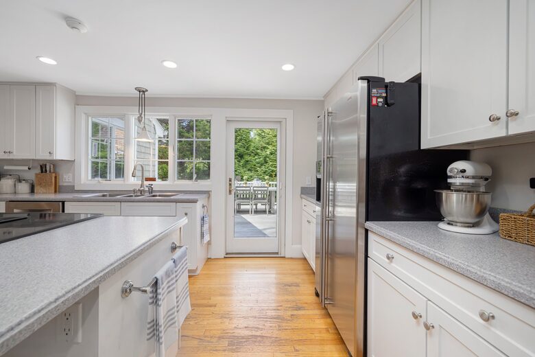 Charming Jamestown Home (across the bay from Newport) - Jamestown, Rhode Island