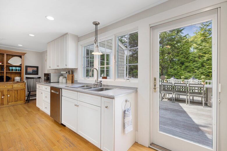 Charming Jamestown Home (across the bay from Newport) - Jamestown, Rhode Island