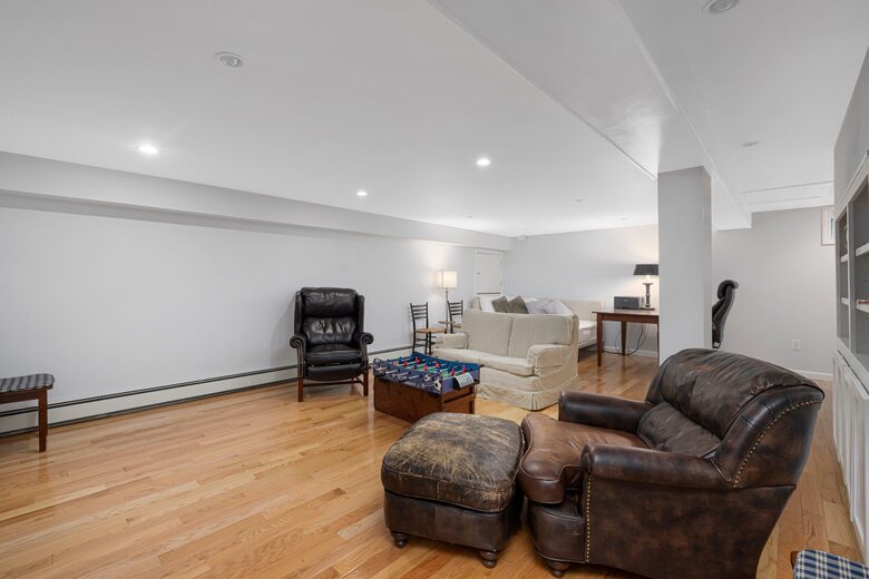 Charming Jamestown Home (across the bay from Newport) - Jamestown, Rhode Island
