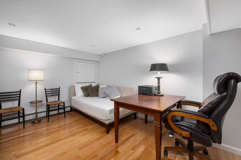 Charming Jamestown Home (across the bay from Newport) - Jamestown, Rhode Island