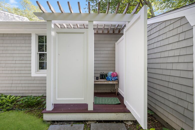 Charming Jamestown Home (across the bay from Newport) - Jamestown, Rhode Island