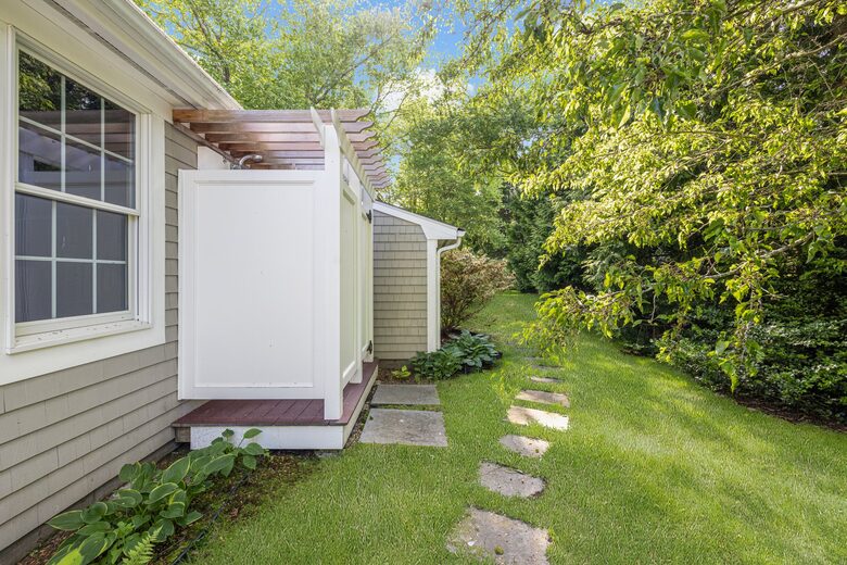 Charming Jamestown Home (across the bay from Newport) - Jamestown, Rhode Island