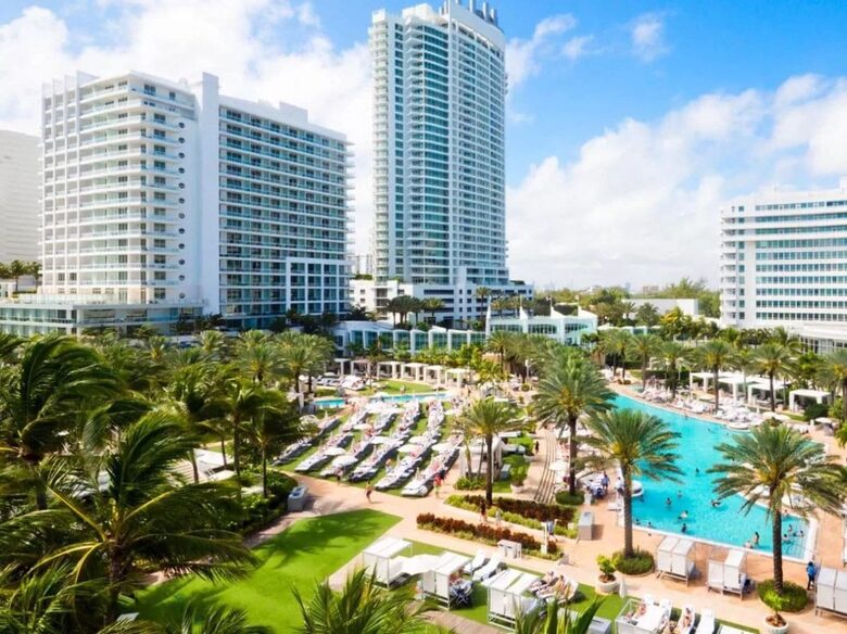 Ocean-View Tresor Tower Suite at Fontainebleau - Miami Beach, Florida