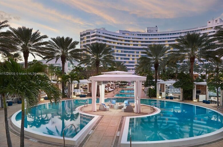 Ocean-View Tresor Tower Suite at Fontainebleau - Miami Beach, Florida