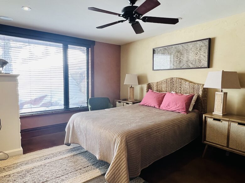Lower level adjustable queen bed.