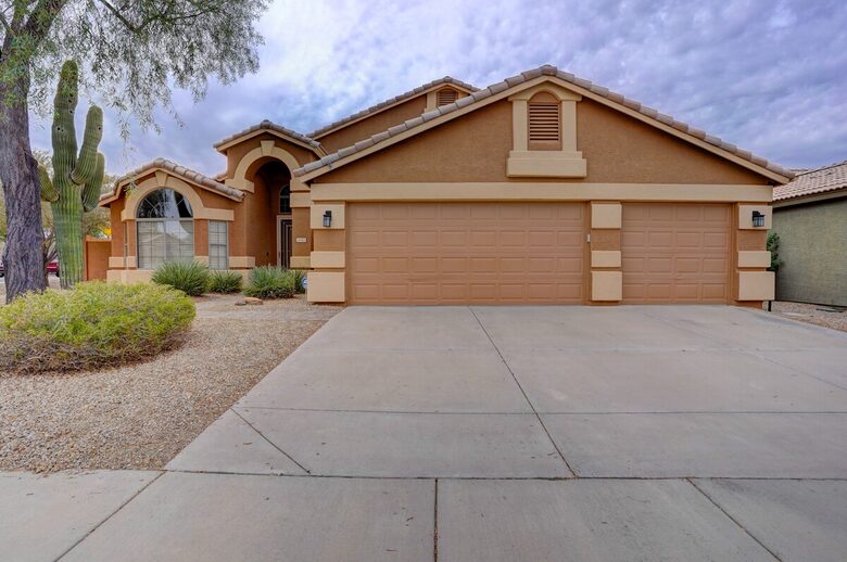 Large Secluded Modern Home near Scottsdale - Cave Creek, Arizona