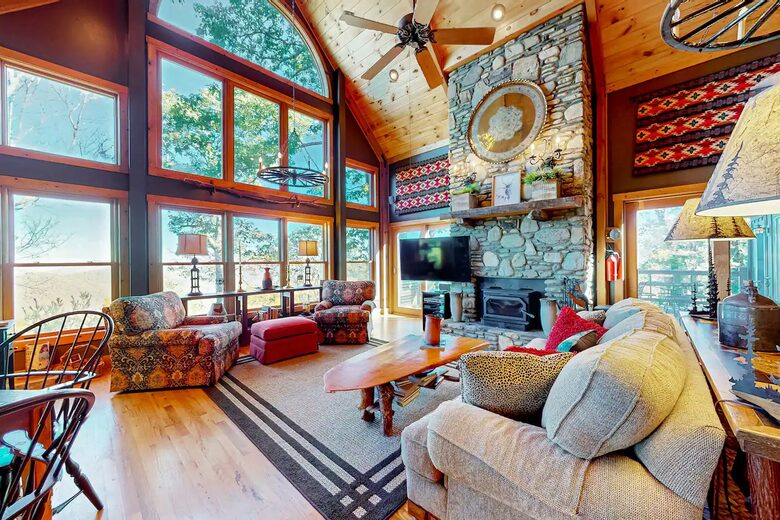 Second Wind NC Cabin - Clyde, North Carolina