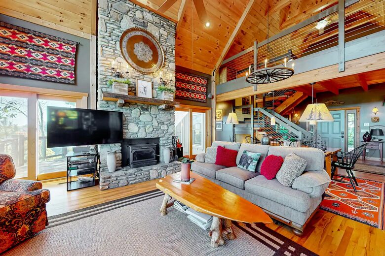 Second Wind NC Cabin - Clyde, North Carolina