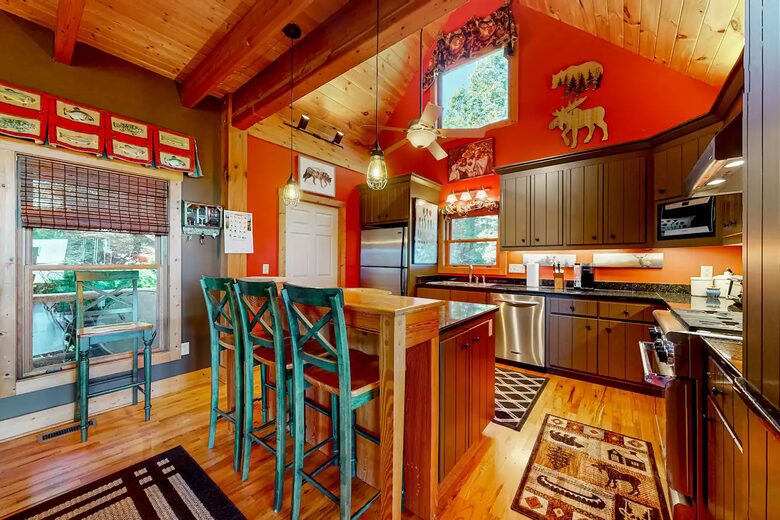 Second Wind NC Cabin - Clyde, North Carolina