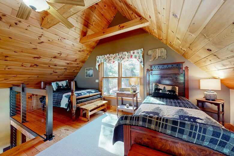 Second Wind NC Cabin - Clyde, North Carolina