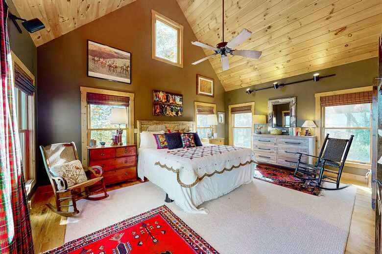 Second Wind NC Cabin - Clyde, North Carolina