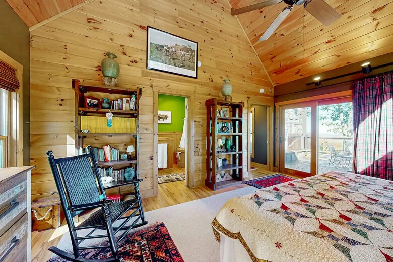 Second Wind NC Cabin - Clyde, North Carolina