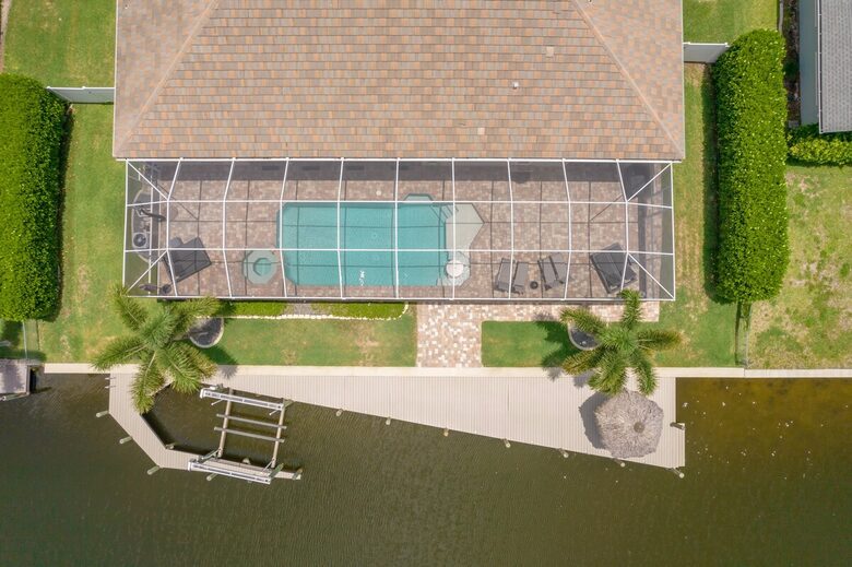 Congo Breeze: Resort-Style Waterfront Retreat with Pool - Cape Coral, Florida