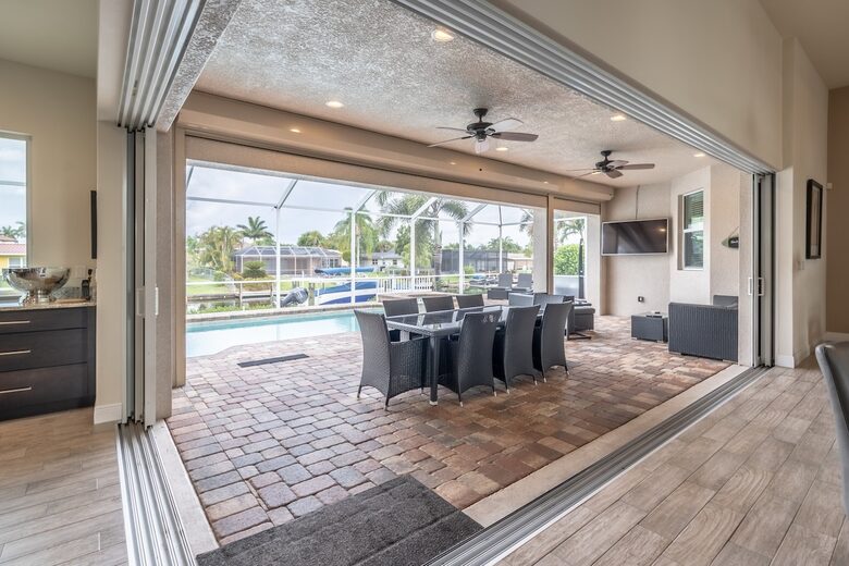 Congo Breeze: Resort-Style Waterfront Retreat with Pool - Cape Coral, Florida