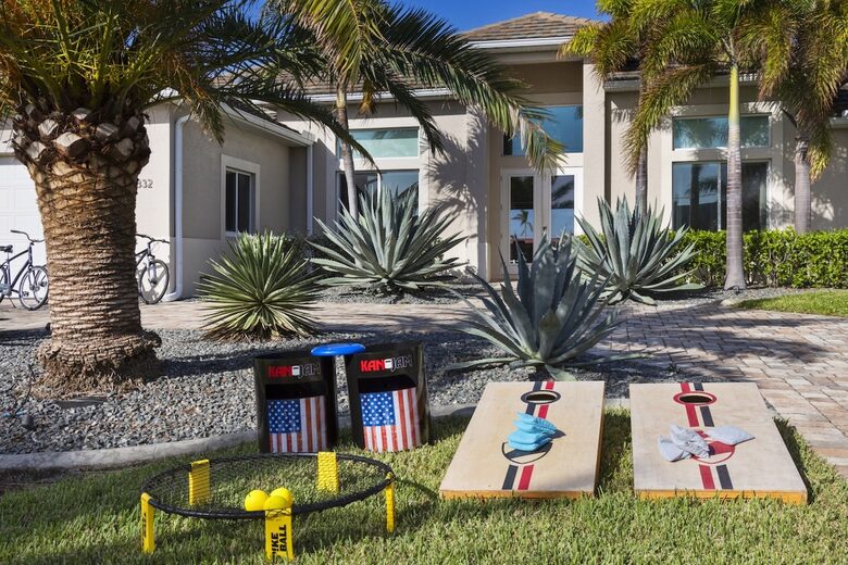 Congo Breeze: Resort-Style Waterfront Retreat with Pool - Cape Coral, Florida