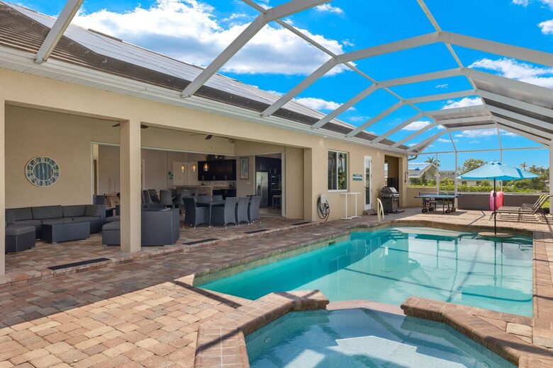Congo Breeze: Resort-Style Waterfront Retreat with Pool - Cape Coral, Florida