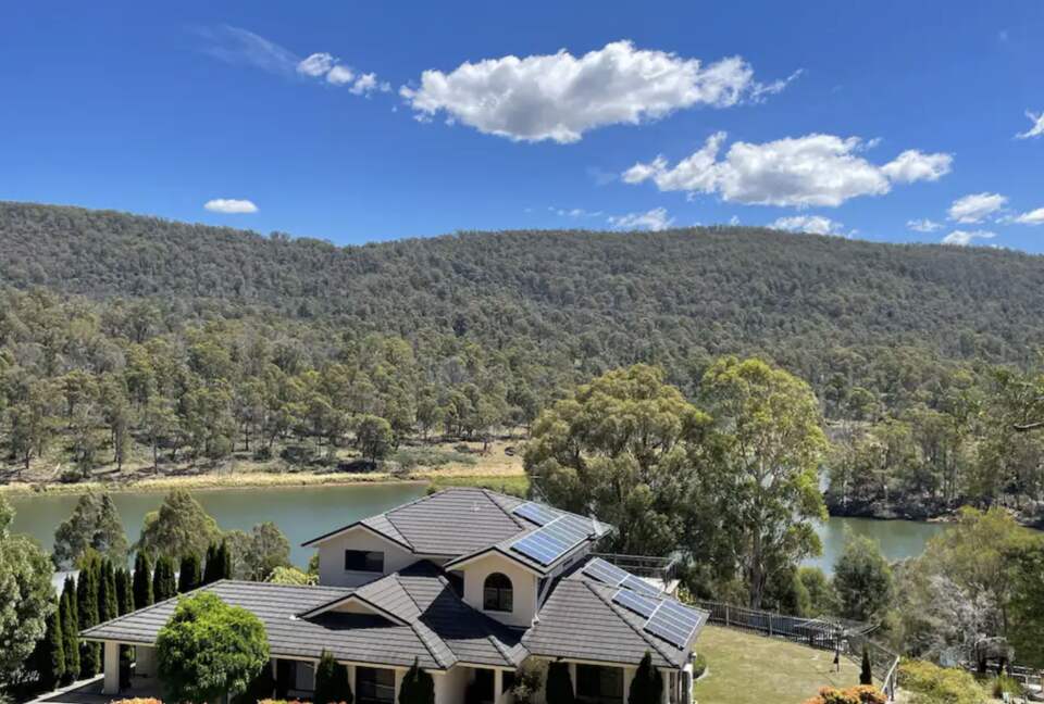 Lakeside Living - Blackstone Heights, Australia