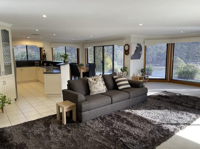 Lakeside Living - Blackstone Heights, Australia