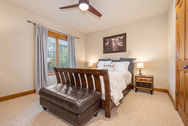 Lake and Ski Retreat with Scenic Mountain Views - McHenry, Maryland