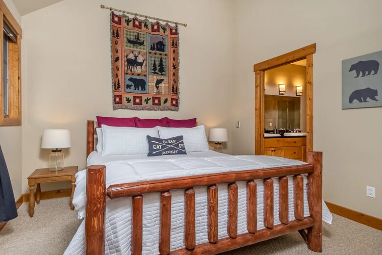 Lake and Ski Retreat with Scenic Mountain Views - McHenry, Maryland