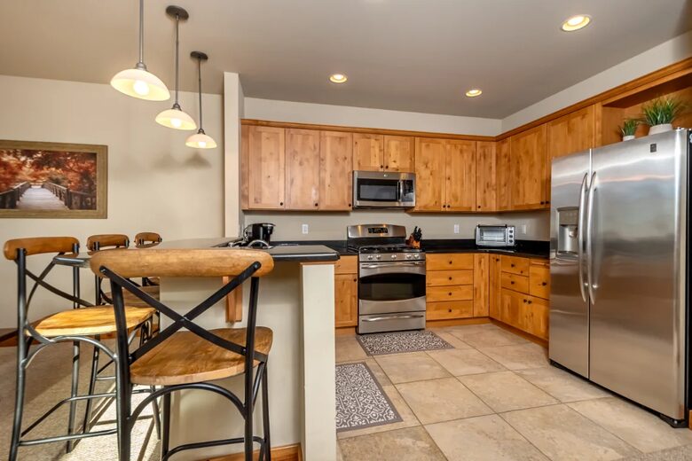 Lake and Ski Retreat with Scenic Mountain Views - McHenry, Maryland