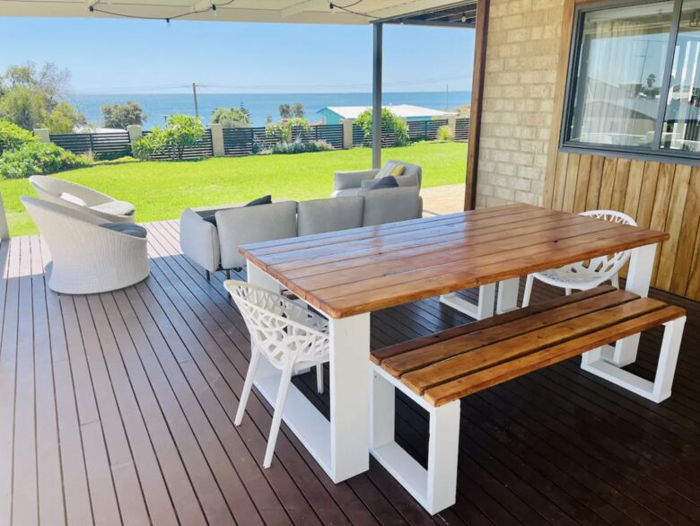 Stunning Falcon Beach House with Epic Ocean Views - Falcon, Australia