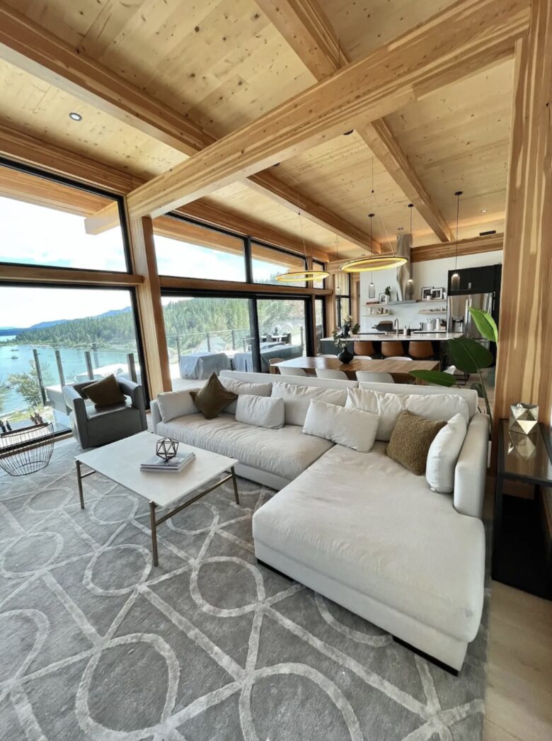The Holiday House Invermere - Invermere, Canada
