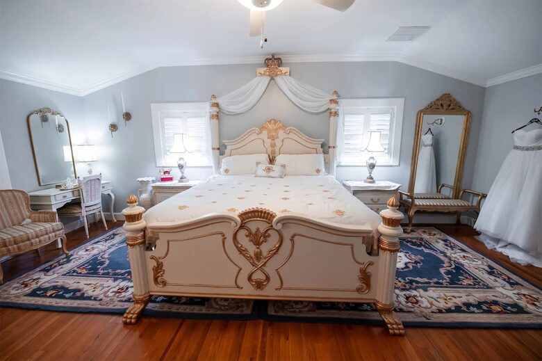 Luxurious 16 Overnight Guests and Micro-wedding Venue - Brooksville, Florida