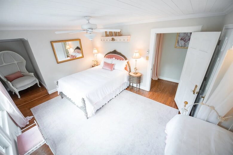 Luxurious 16 Overnight Guests and Micro-wedding Venue - Brooksville, Florida