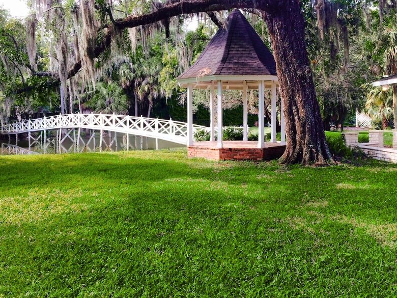 Luxurious 16 Overnight Guests and Micro-wedding Venue - Brooksville, Florida