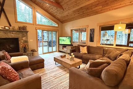 Serene Lakes Mountain Home - Soda Springs, California