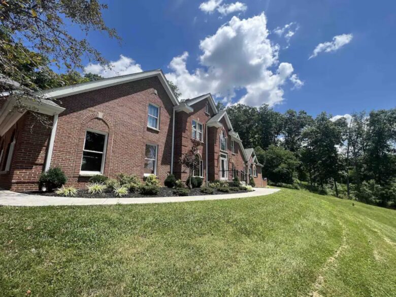 Summerhill Expansive Home - Chillicothe, Ohio