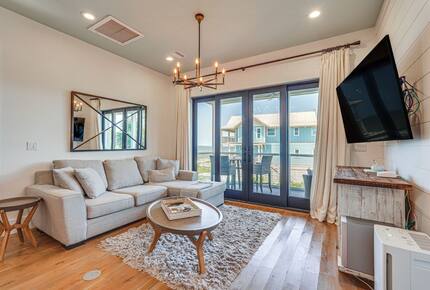 Beachfront WindMark Cottage with Deck - Port Saint Joe, Florida