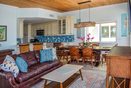 Waterfront Retreat in Treasure Cay with Pool & Boat Slip - Treasure Cay, Bahamas