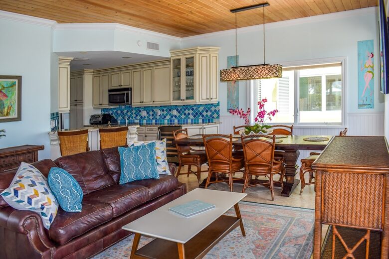 Waterfront Retreat in Treasure Cay with Pool & Boat Slip - Treasure Cay, Bahamas