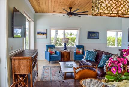 Waterfront Retreat in Treasure Cay with Pool & Boat Slip - Treasure Cay, Bahamas