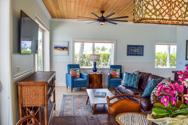 Waterfront Retreat in Treasure Cay with Pool & Boat Slip - Treasure Cay, Bahamas