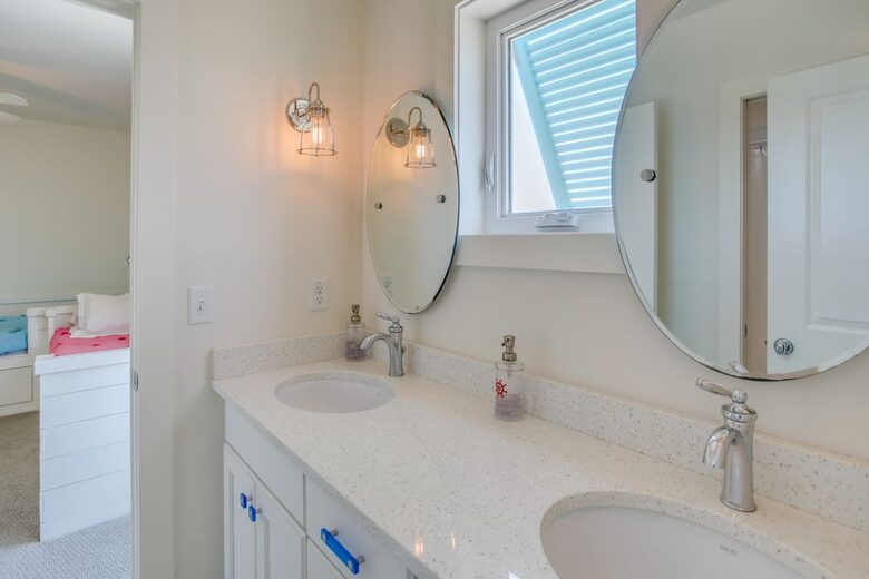 Island Joy: Spacious Waterfront Retreat at Holden Beach - Holden Beach, North Carolina