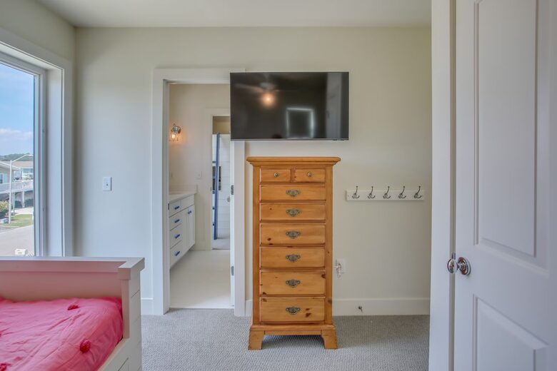 Island Joy: Spacious Waterfront Retreat at Holden Beach - Holden Beach, North Carolina