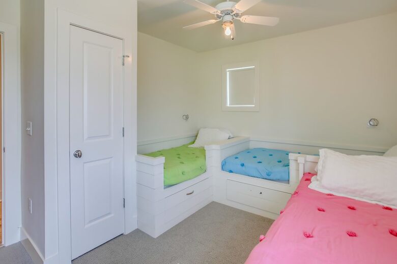 Island Joy: Spacious Waterfront Retreat at Holden Beach - Holden Beach, North Carolina