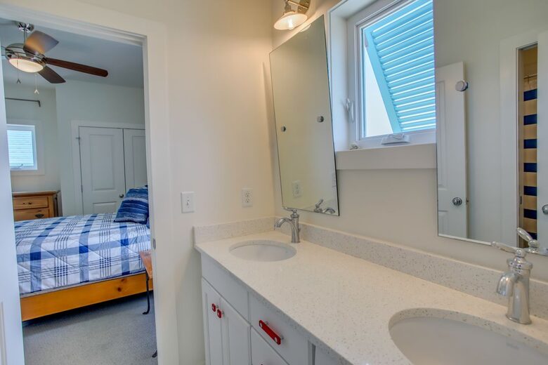 Island Joy: Spacious Waterfront Retreat at Holden Beach - Holden Beach, North Carolina