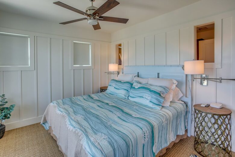 Island Joy: Spacious Waterfront Retreat at Holden Beach - Holden Beach, North Carolina