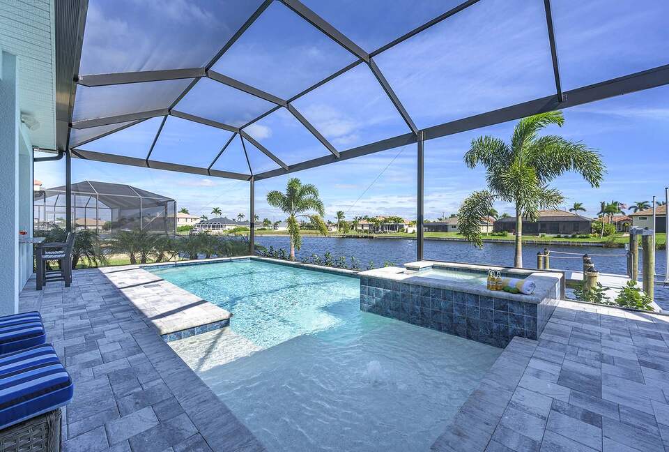 Mystique - Cape Coral, Florida