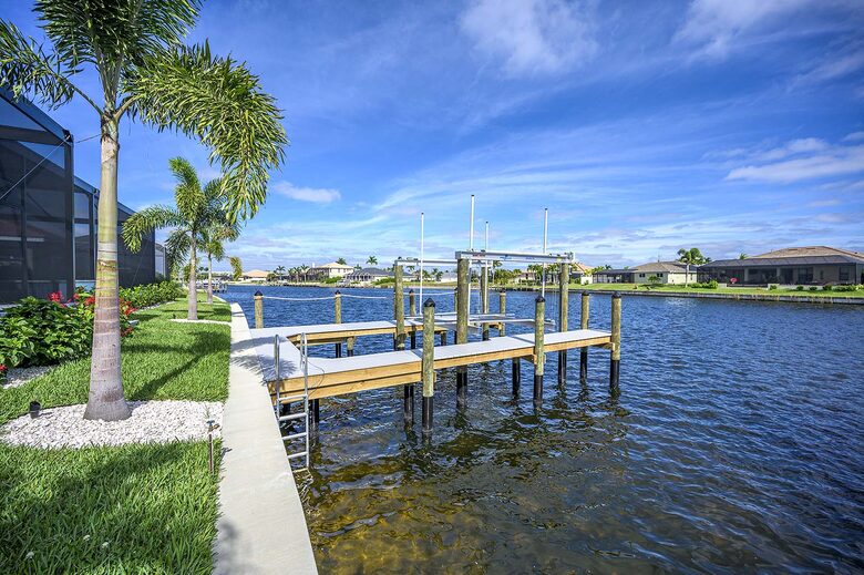 Mystique - Cape Coral, Florida
