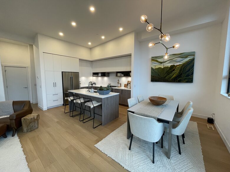 Dining area with extension table that seats 10 people