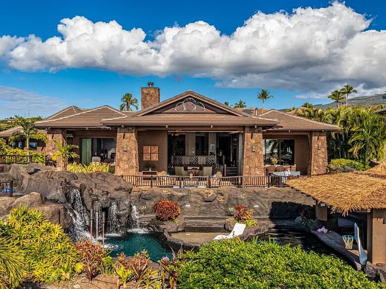 Ka’anapali Luxury Escape with Resort-Style Pool & Theater - Lahaina, Hawaii
